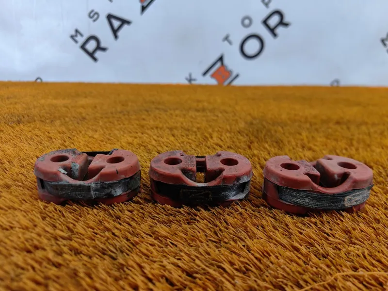 Крепление глушителя