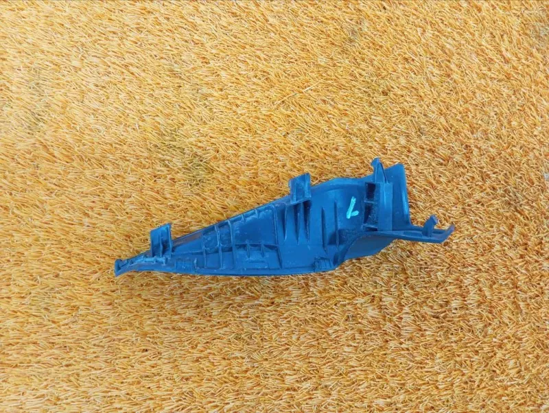 Уголок жабо