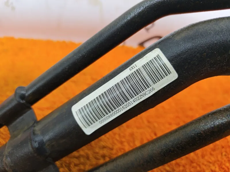 Горловина топливного бака