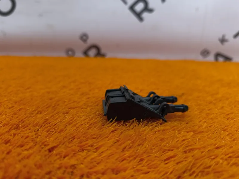 Форсунка стеклоомывателя