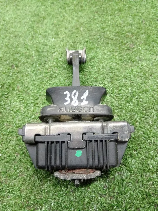 Ограничитель двери