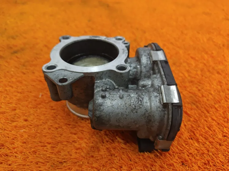 Дроссельная заслонка