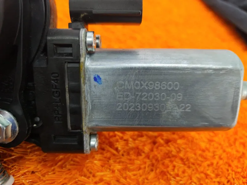 Стеклоподъемник