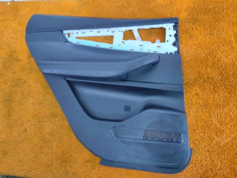 Обшивка двери