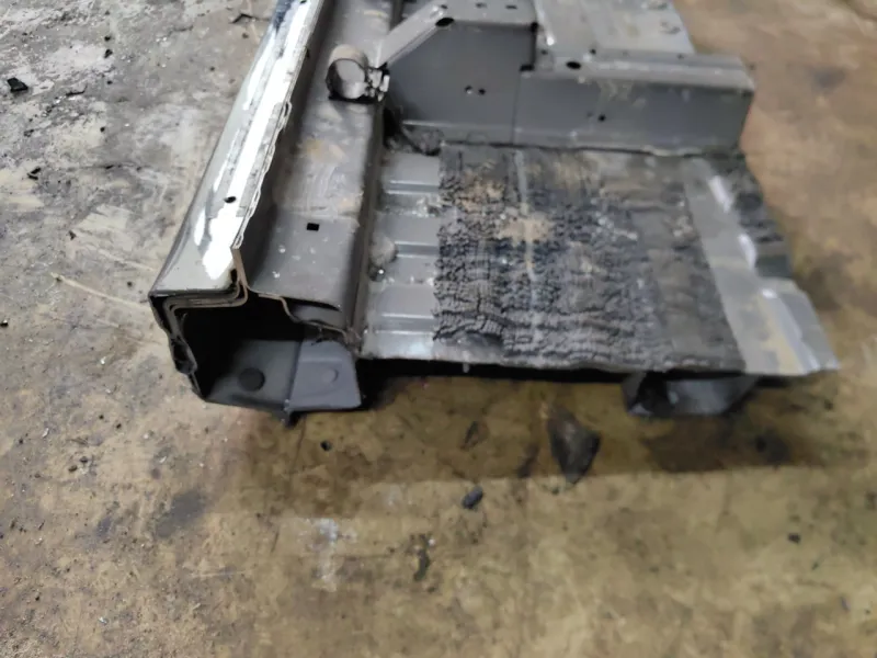 Порог с центральной стойкой