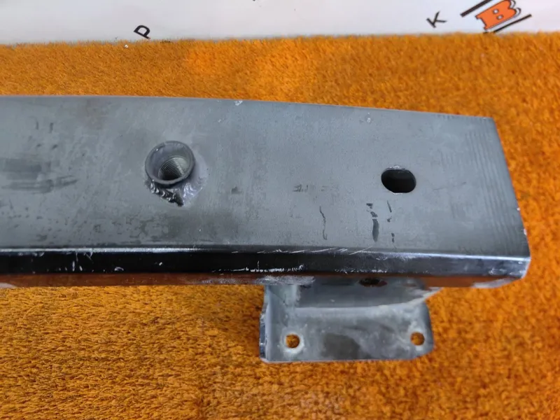 Усилитель бампера