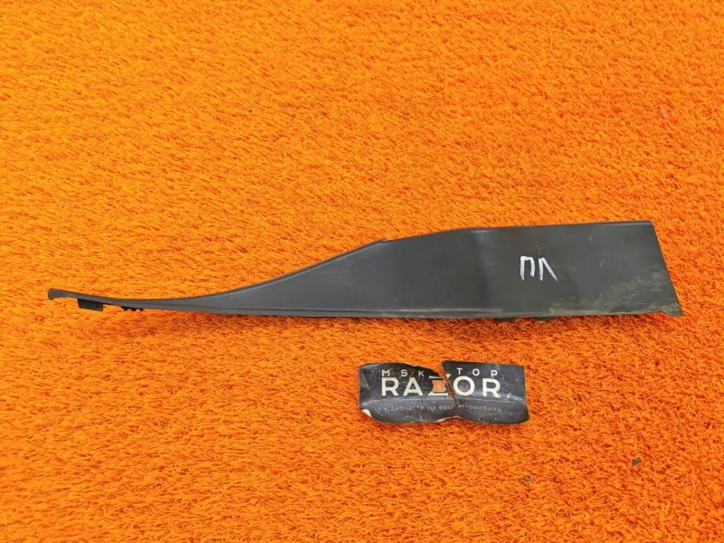 Накладка петли капота