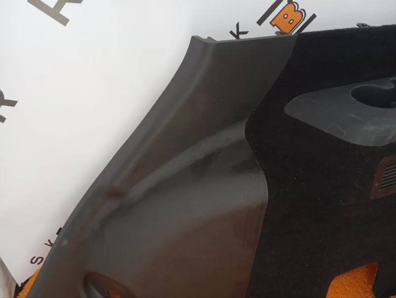 Обшивка багажника