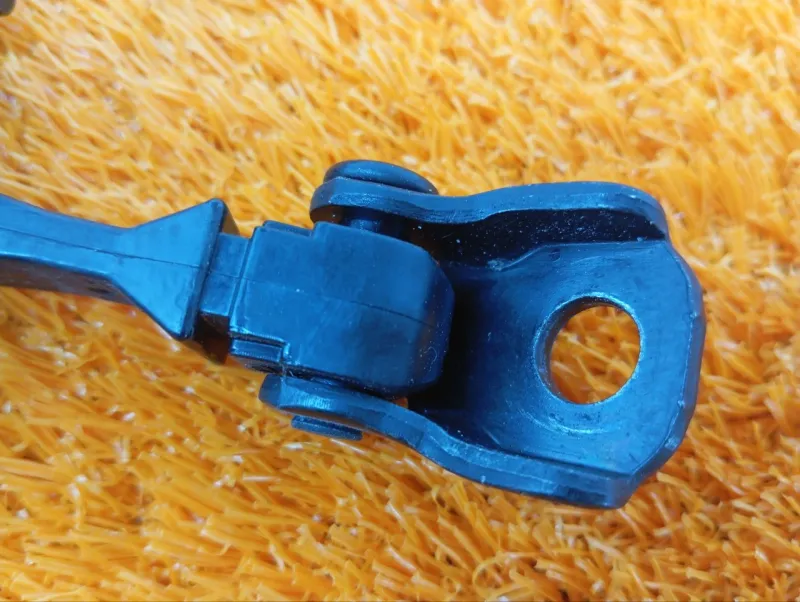 Ограничитель двери