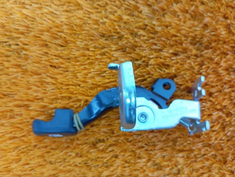 Ручка открывания бензобака