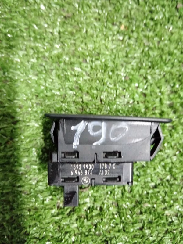 Кнопка стеклоподъемника