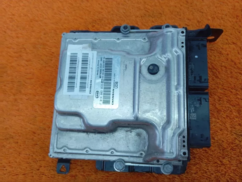 Блок управления двигателем