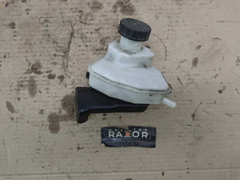 Бачок для тормозной жидкости