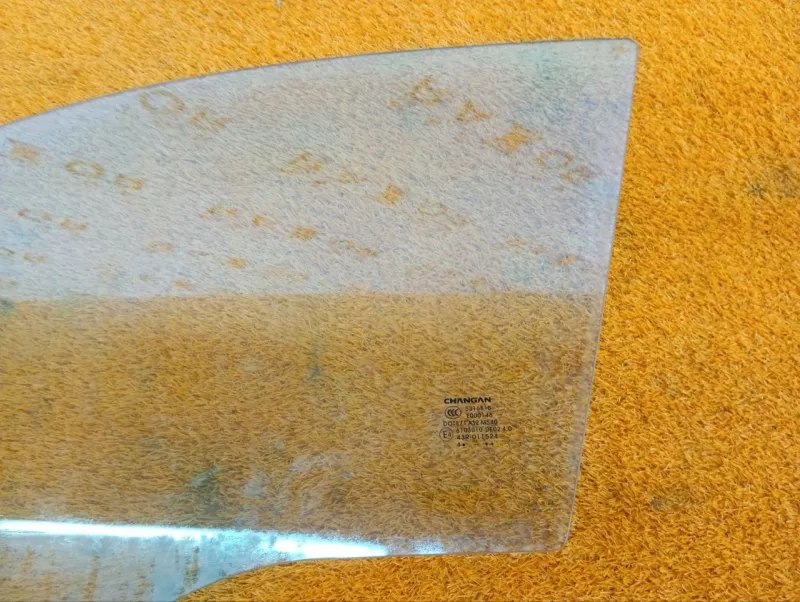 Стекло двери