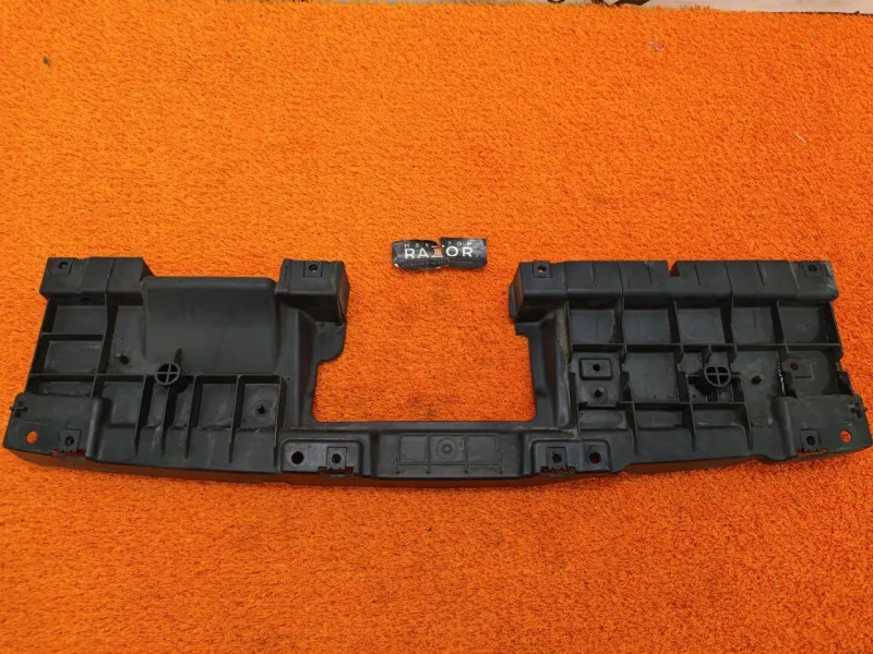 Крепление радиатора