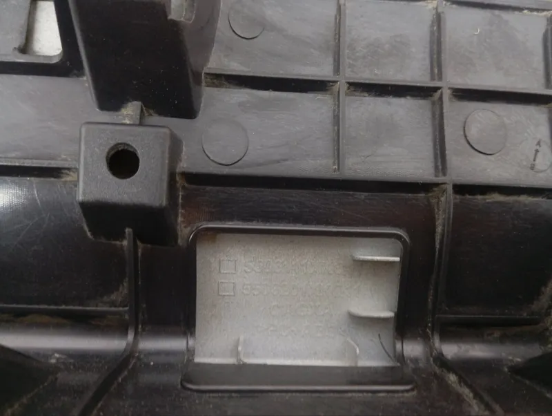 Накладка крышки багажника