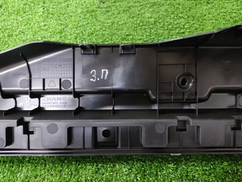 Накладка крышки багажника