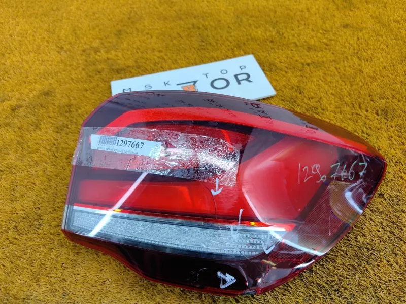 Фонарь задний BMW X1 63217477714 F48, правый