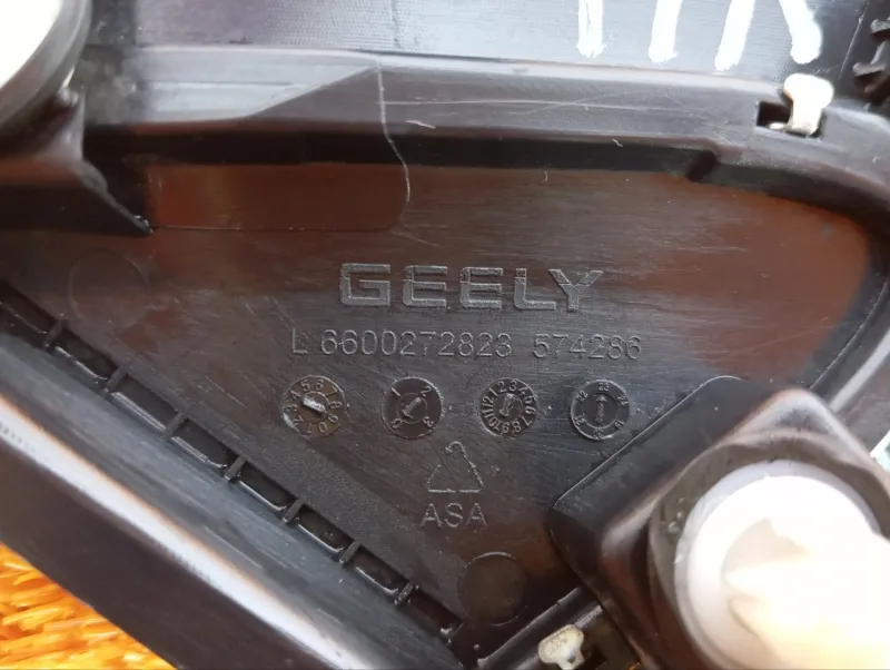 Молдинг двери