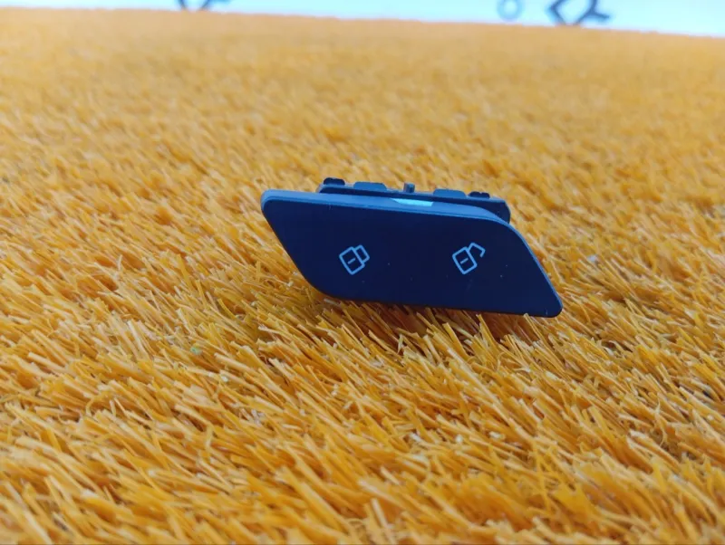 Кнопка центрального замка