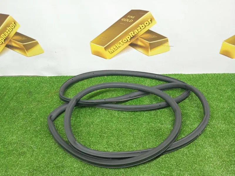 Уплотнитель двери