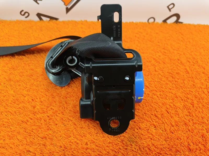 Ремень безопасности