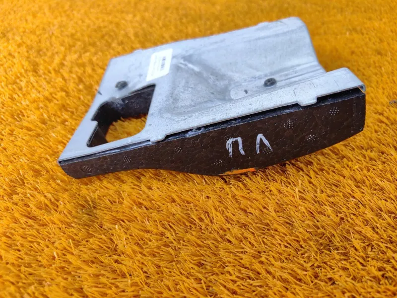 Кожух рулевой колонки