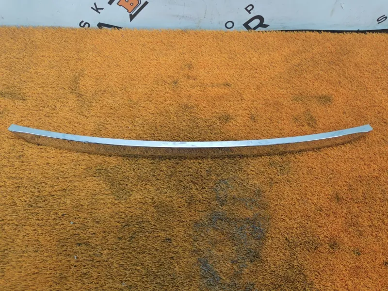 Накладка крышки багажника