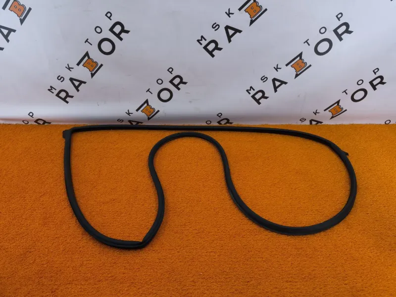 Уплотнитель двери