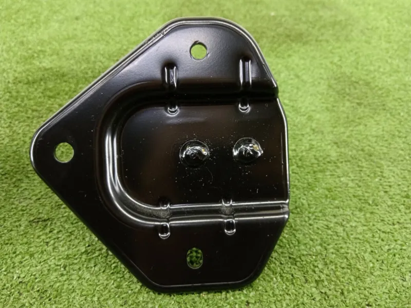 Замок спинки сиденья