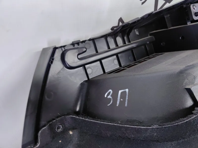 Обшивка багажника