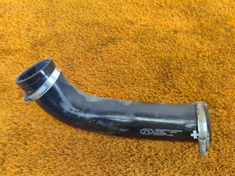 Патрубок воздушного фильтра