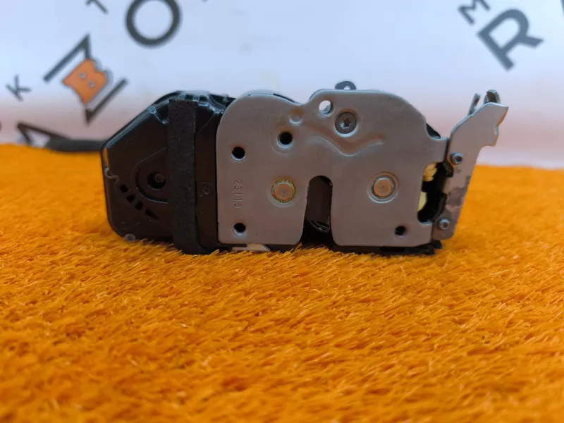 Замок двери