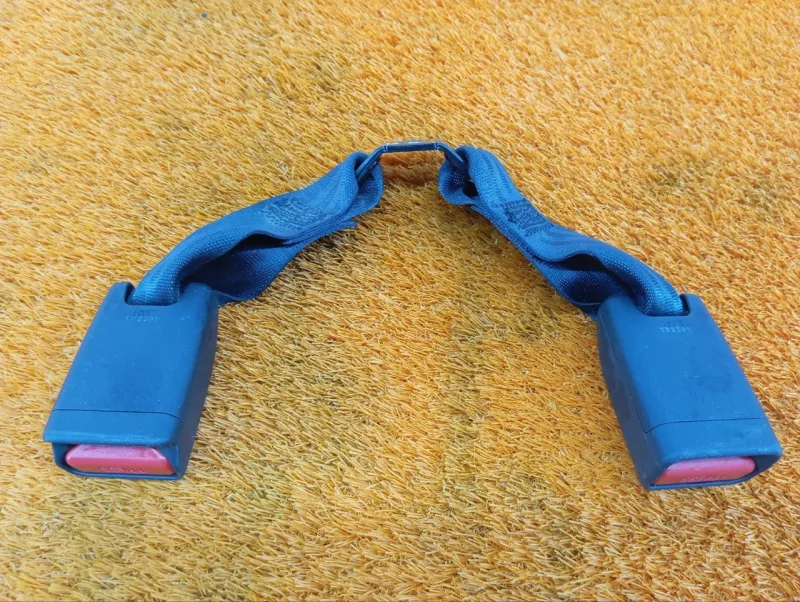 Ответная часть ремня безопасности