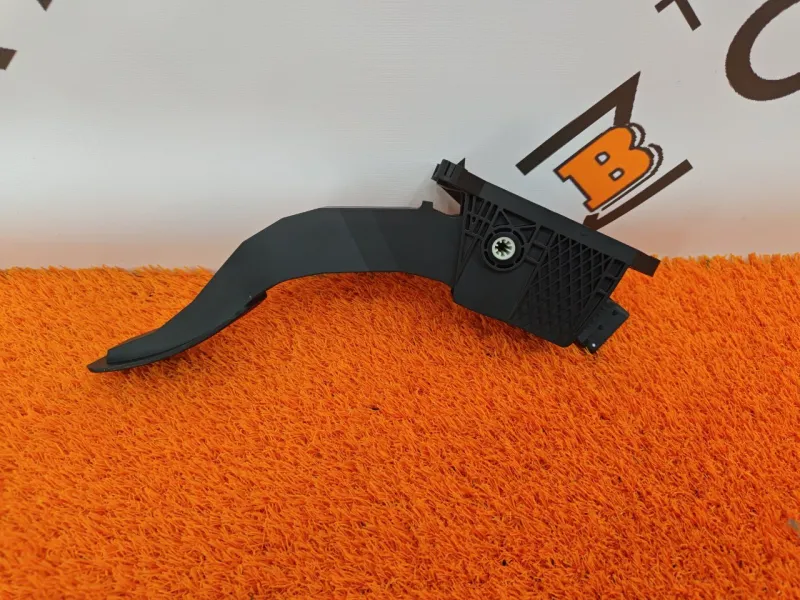 Педаль газа