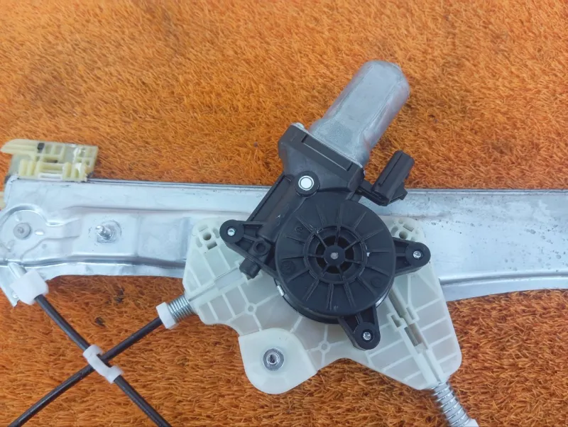 Стеклоподъемник