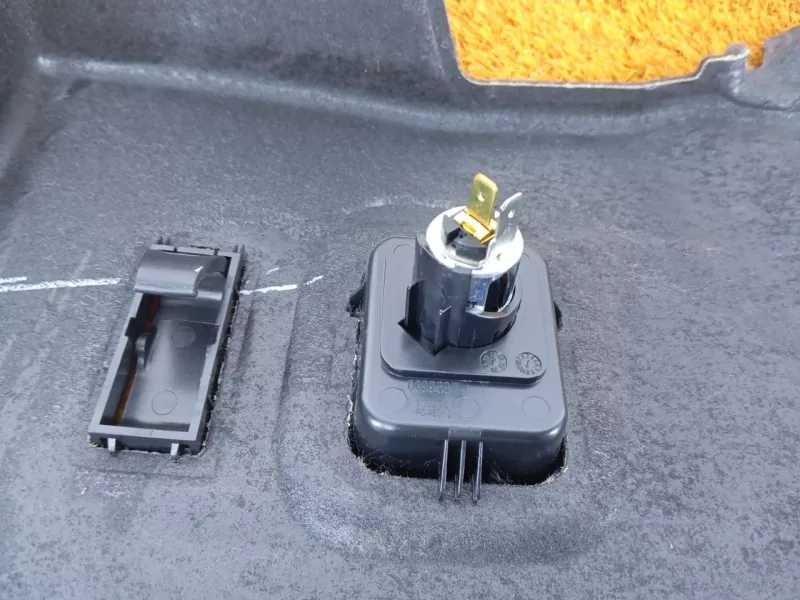 Обшивка багажника BMW X3 2018 7452460 G01 B47, правая