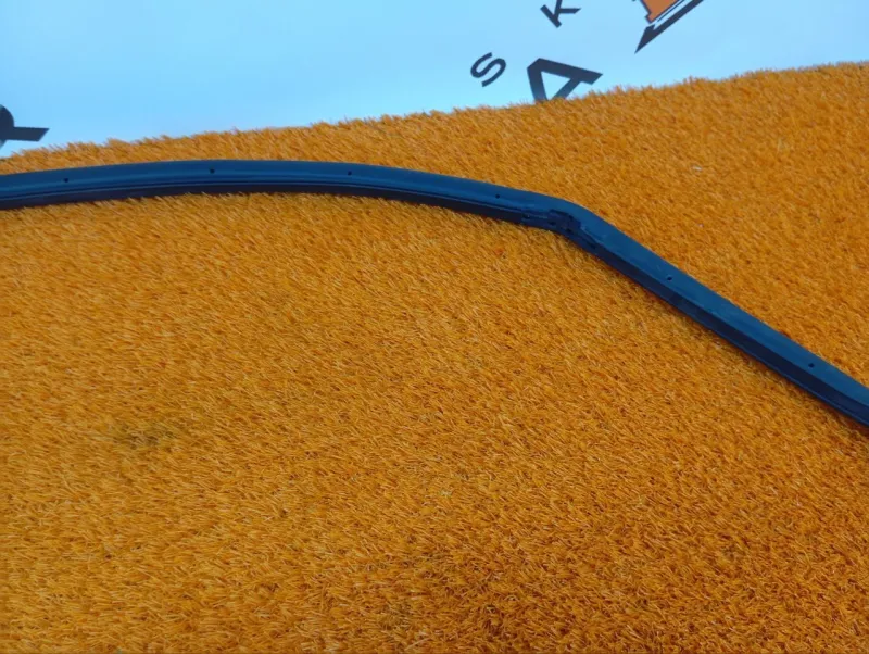 Уплотнитель двери