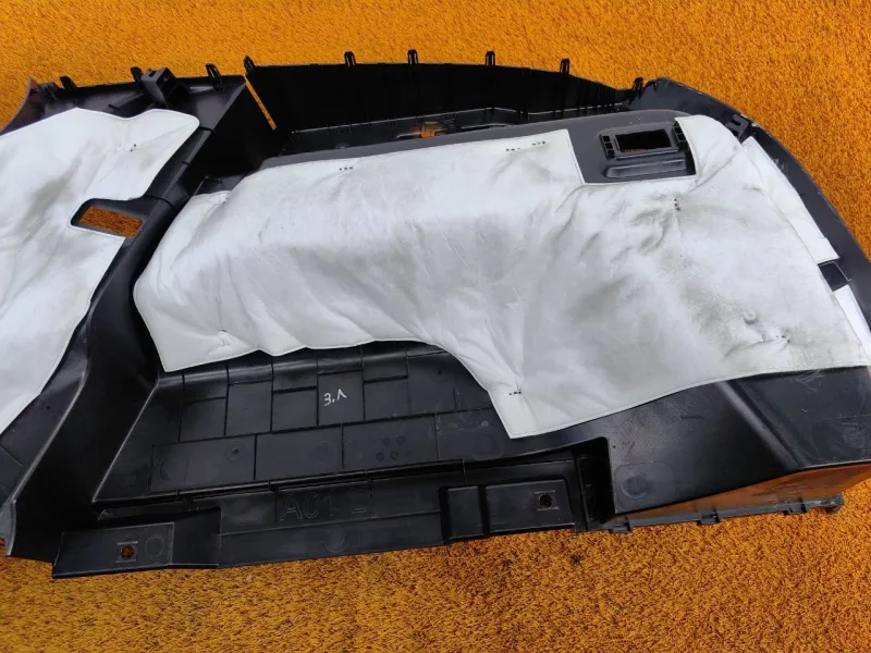 Обшивка багажника