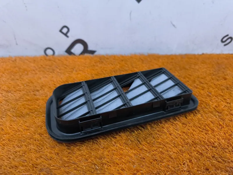 Решетка вентиляционная