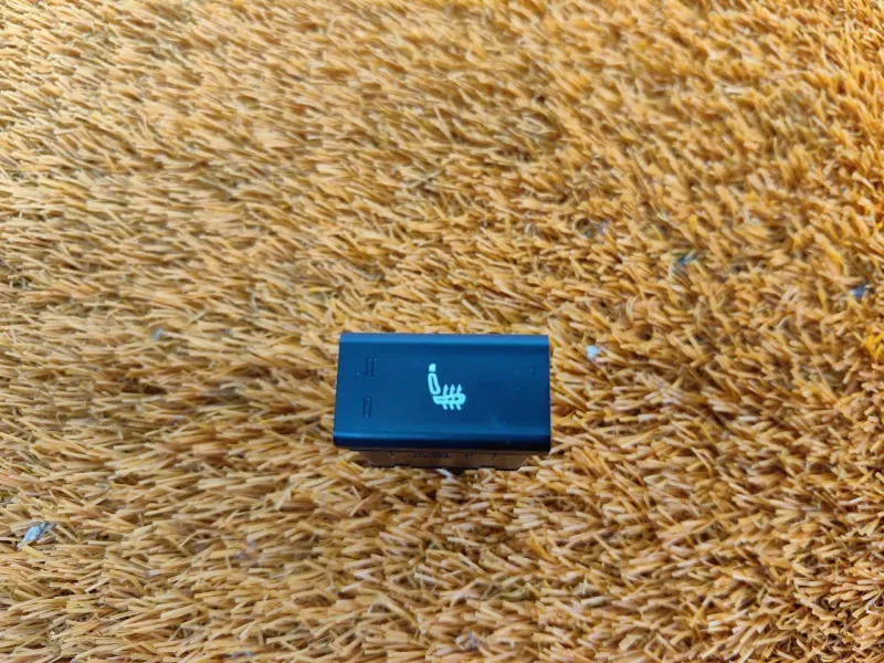 Кнопка обогрева сидений