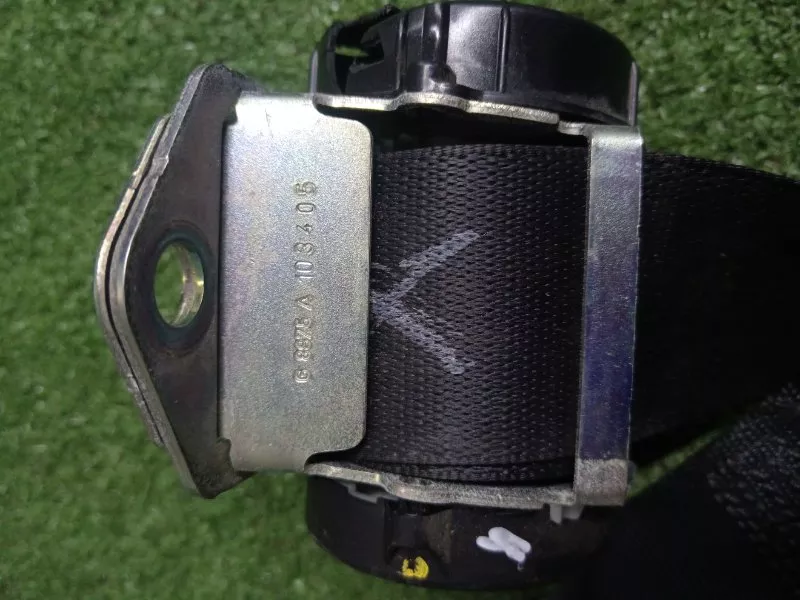 Ремень безопасности