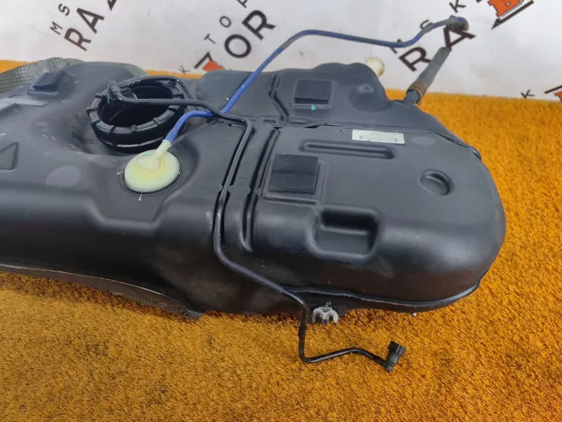 Бак топливный