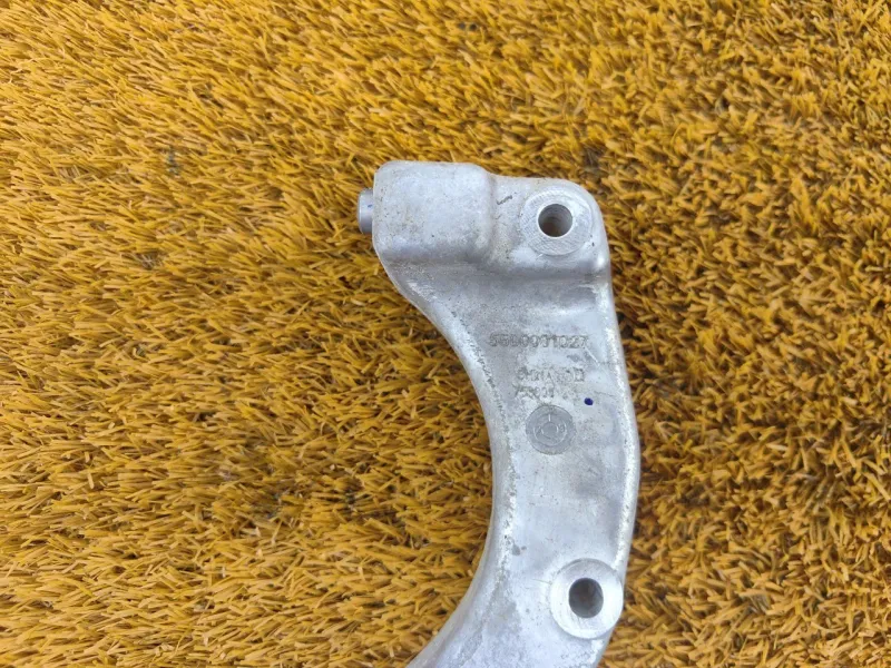 Кронштейн компрессора кондиционера