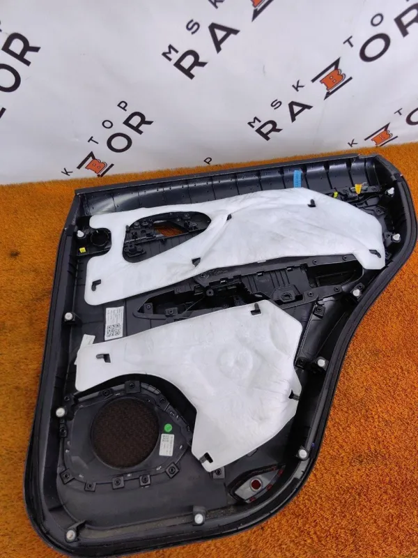 Обшивка двери