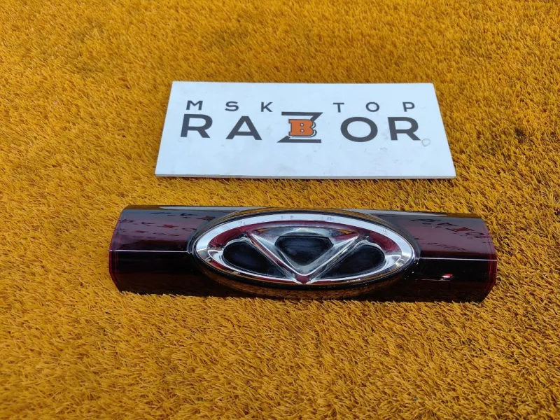 Накладка крышки багажника