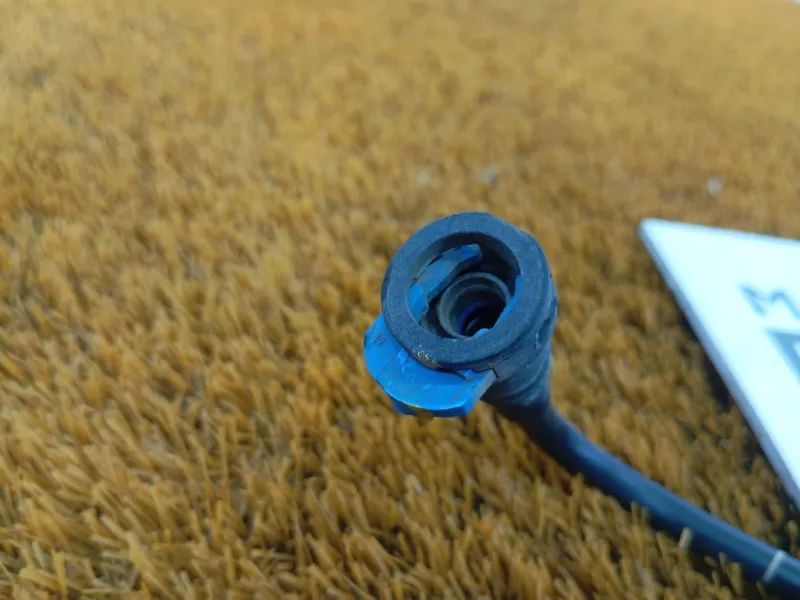 Трубка топливная