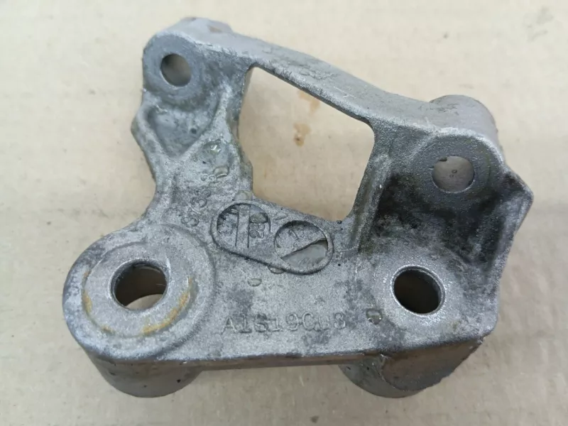 Кронштейн BMW X3 2018 70564515 G01 B47