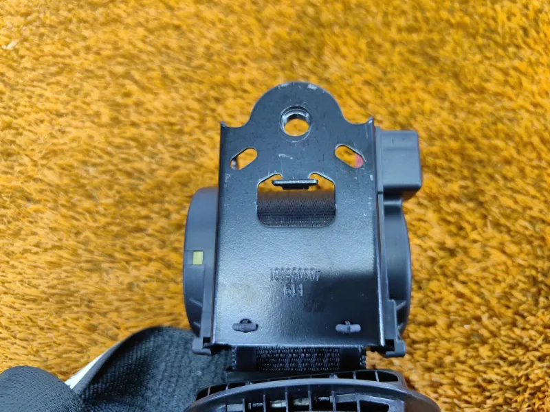 Ремень безопасности