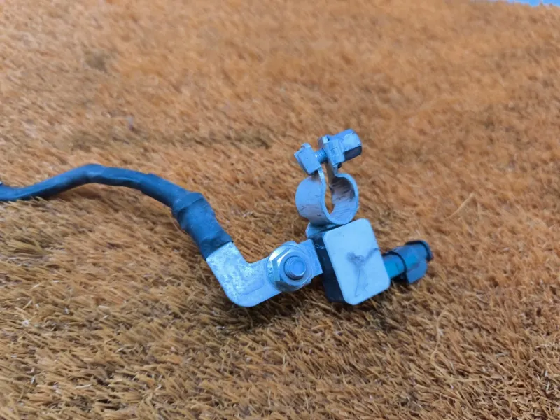 Клемма аккумулятор